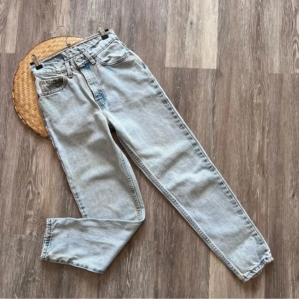 RARE vintage 1990’s Levi’s 521 high rise mom jeans tapered leg‎ women’s size 24